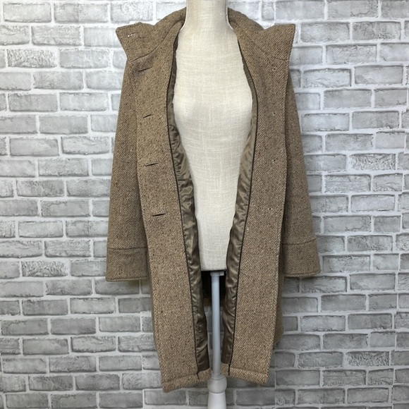 I. Spiewak & Sons women’s brown wool button down coat with hood and two pockets - Picture 7 of 15